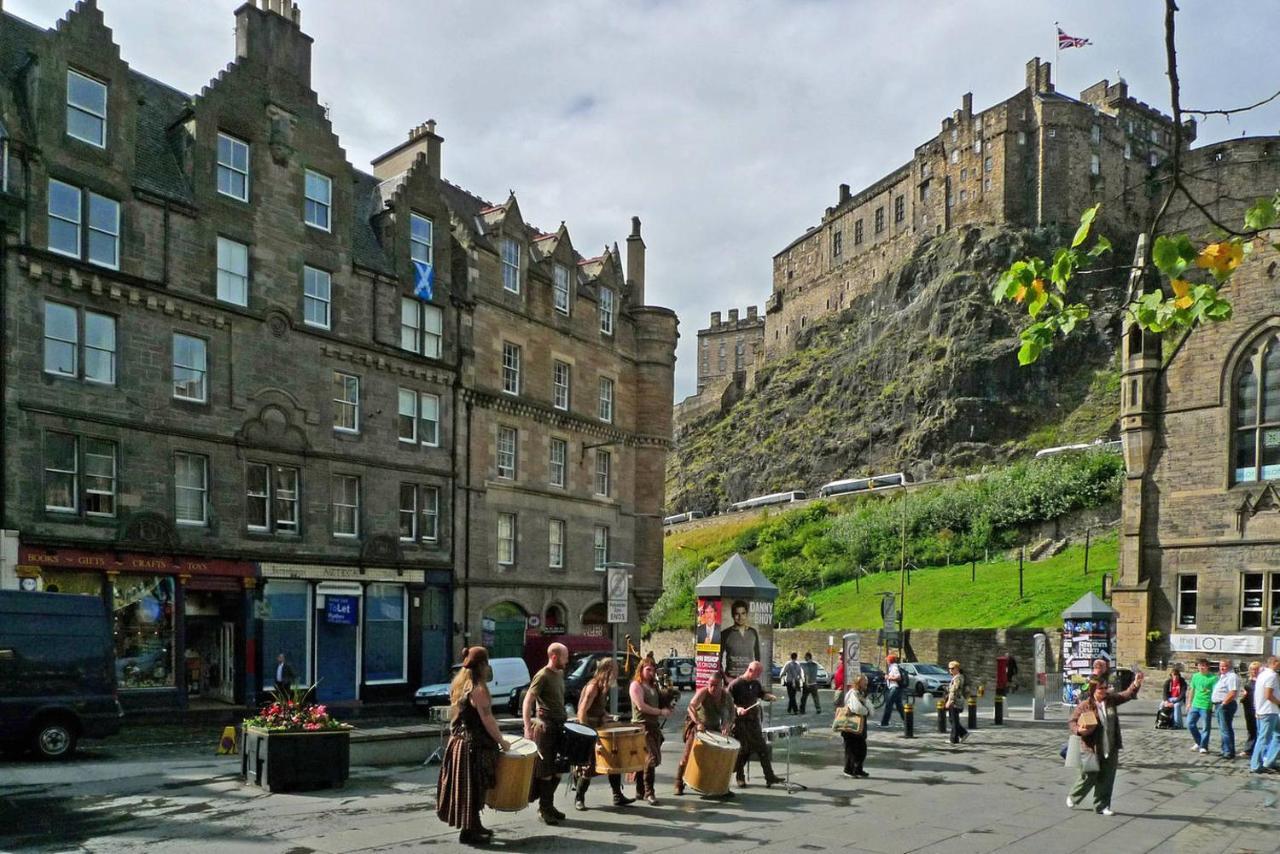 Ferienwohnung Joivy Bohemian Writers Retreat In Heart Of The Old Town Edinburgh Exterior foto